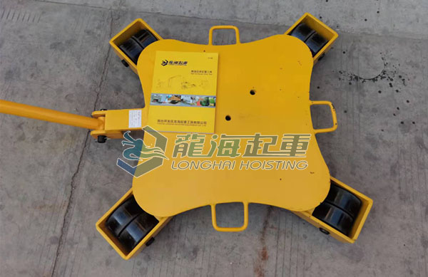 仓库装卸搬运工具搬运小坦克 仓库装卸搬运工具搬运小坦克